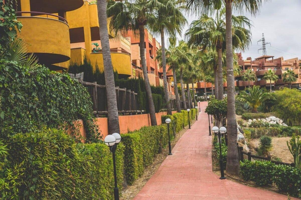 Apartamento Las Chapas - Bonito Y Tranquilo Marbella Exterior photo